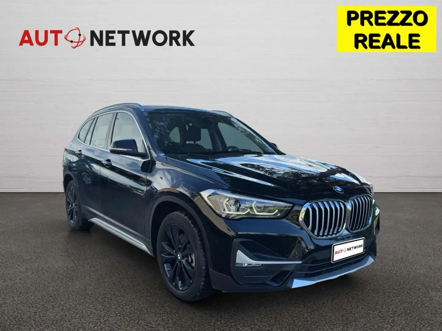 BMW X1 xDrive25e xLine Auto Schwarz - 1