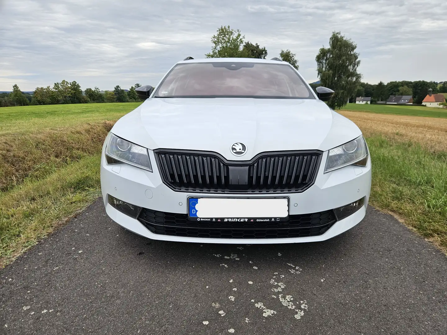 Skoda Superb Superb Combi 2.0 TDI 4x4 DSG Sportline Weiß - 2