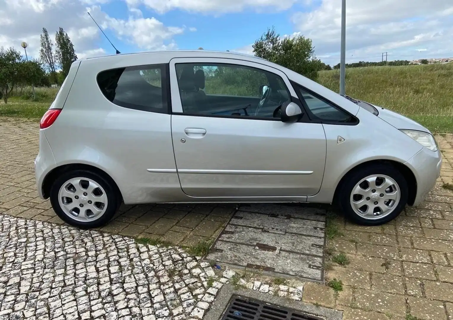 Mitsubishi Colt 1.3i GL - 2
