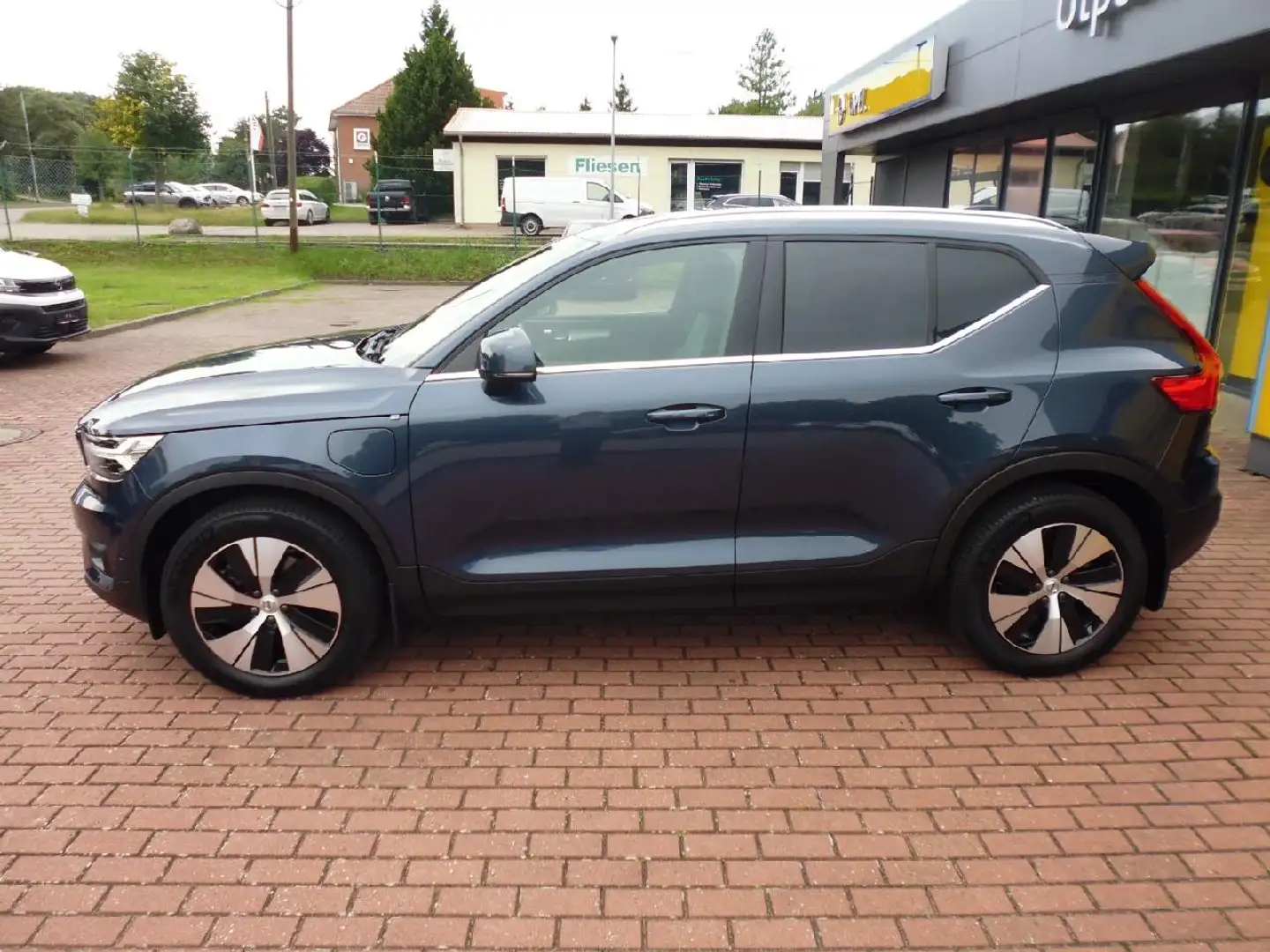 Volvo XC40 Inscription Expression Recharge Plug-In Hybrid 2WD Grau - 2