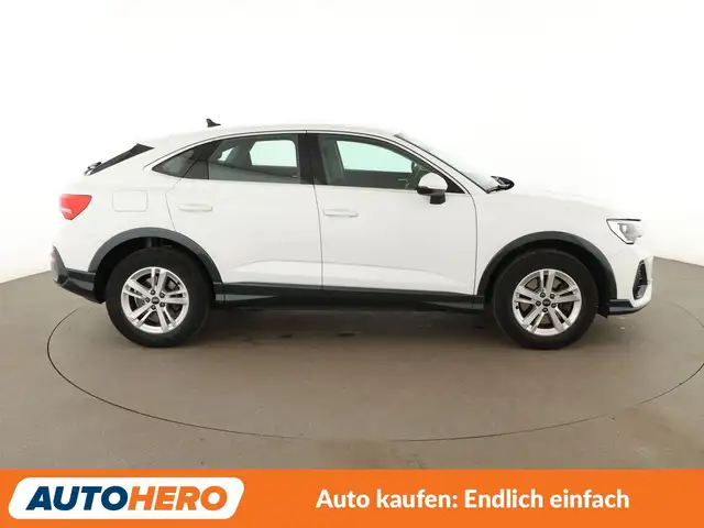 Audi Q3 view 7