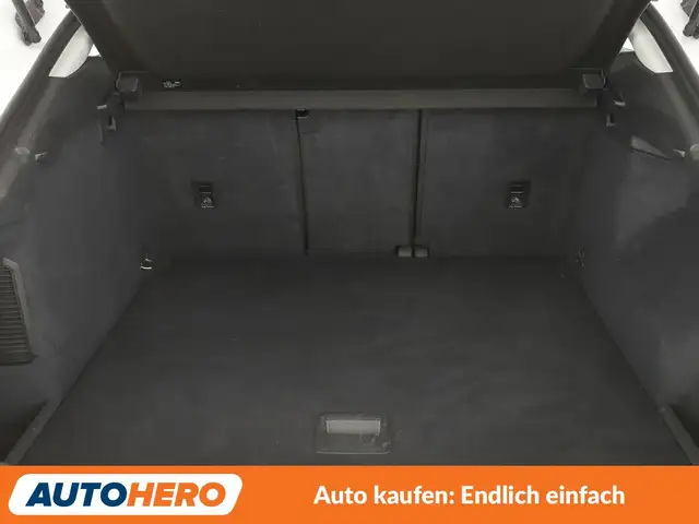 Audi Q3 view 17