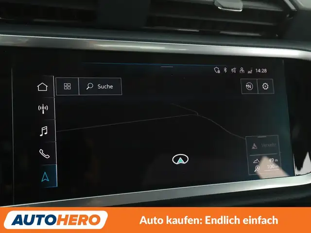 Audi Q3 view 21