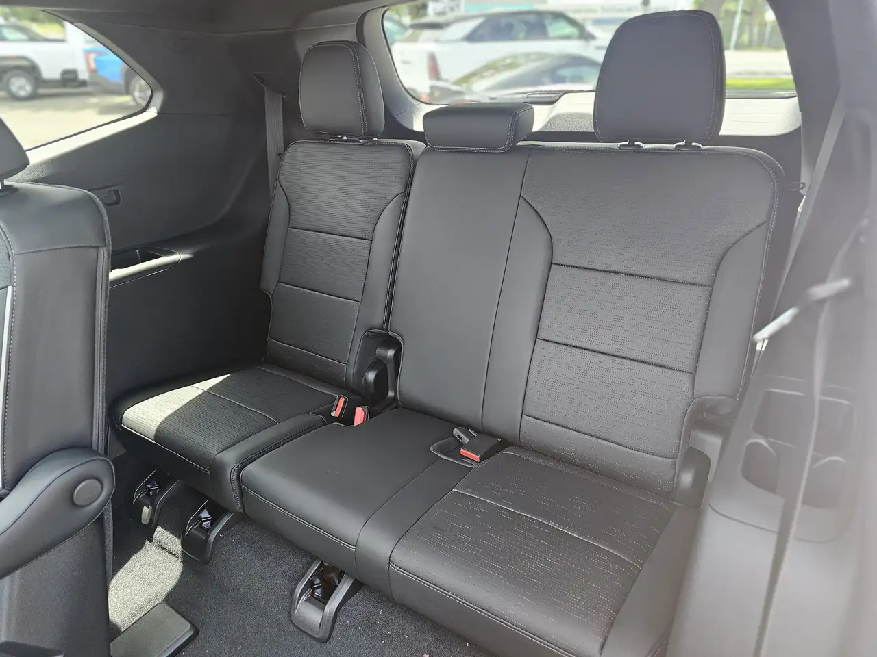 Buick Enclave снимка Buick Enclave