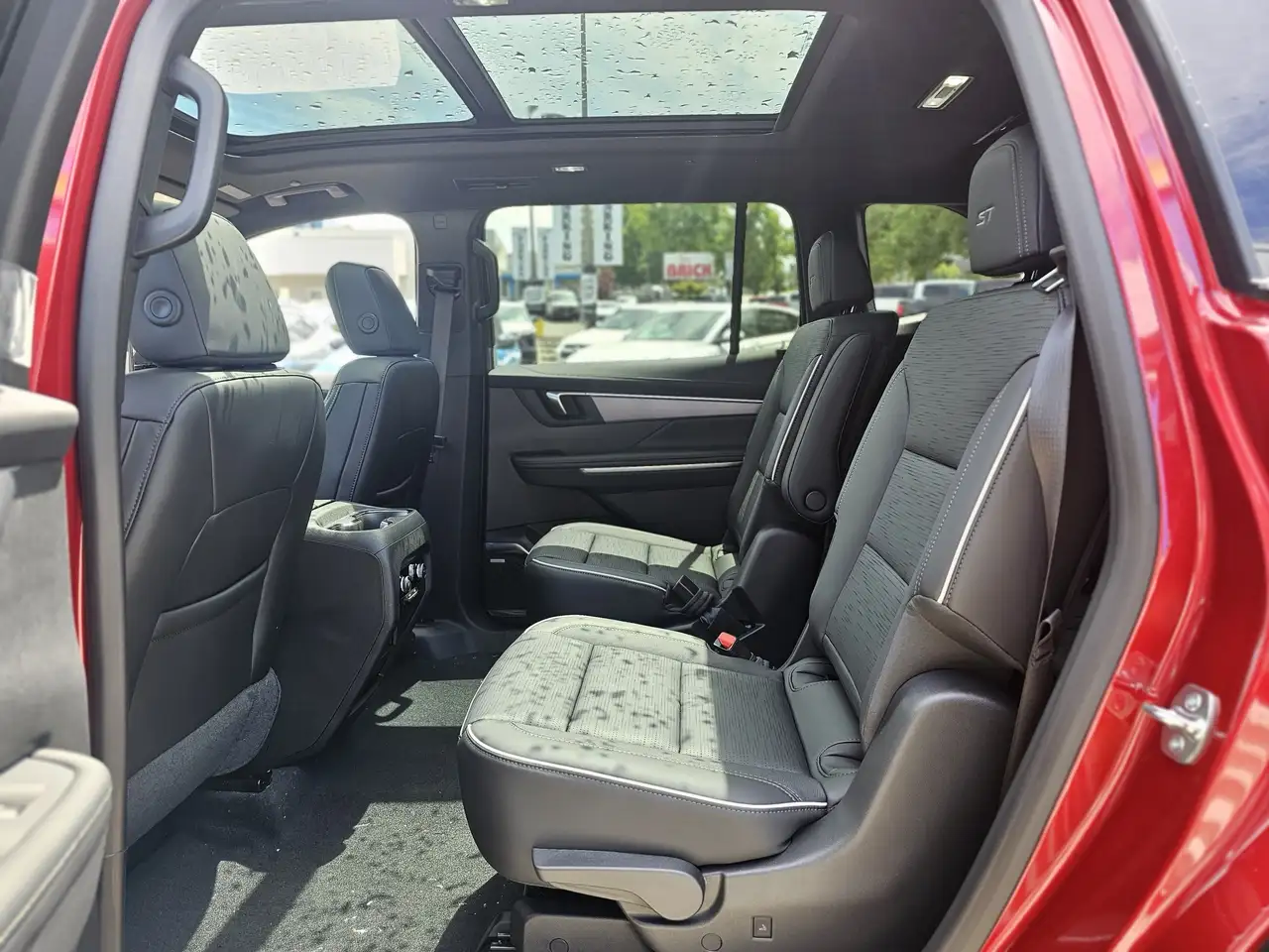 Buick Enclave снимка Buick Enclave