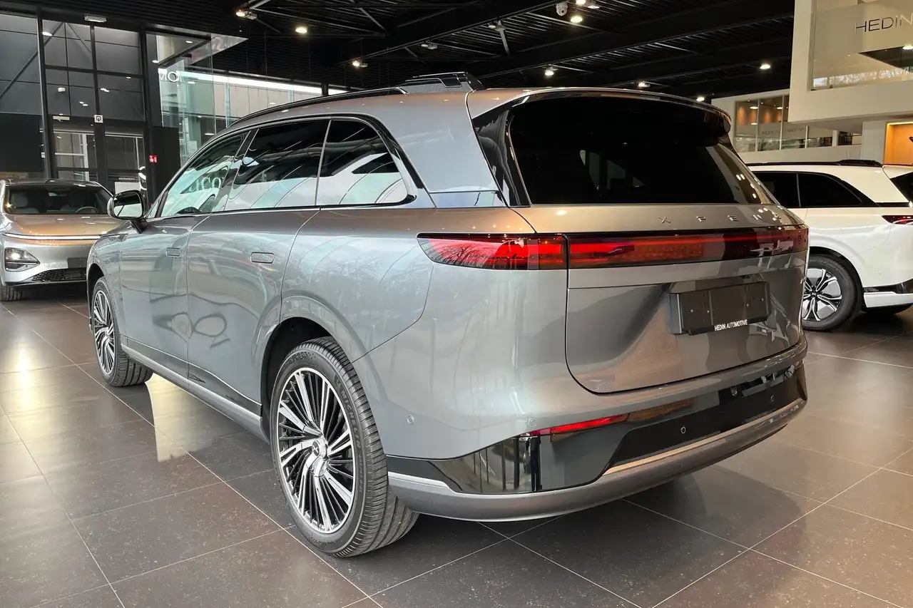 Xpeng G9 New AWD Performance 2