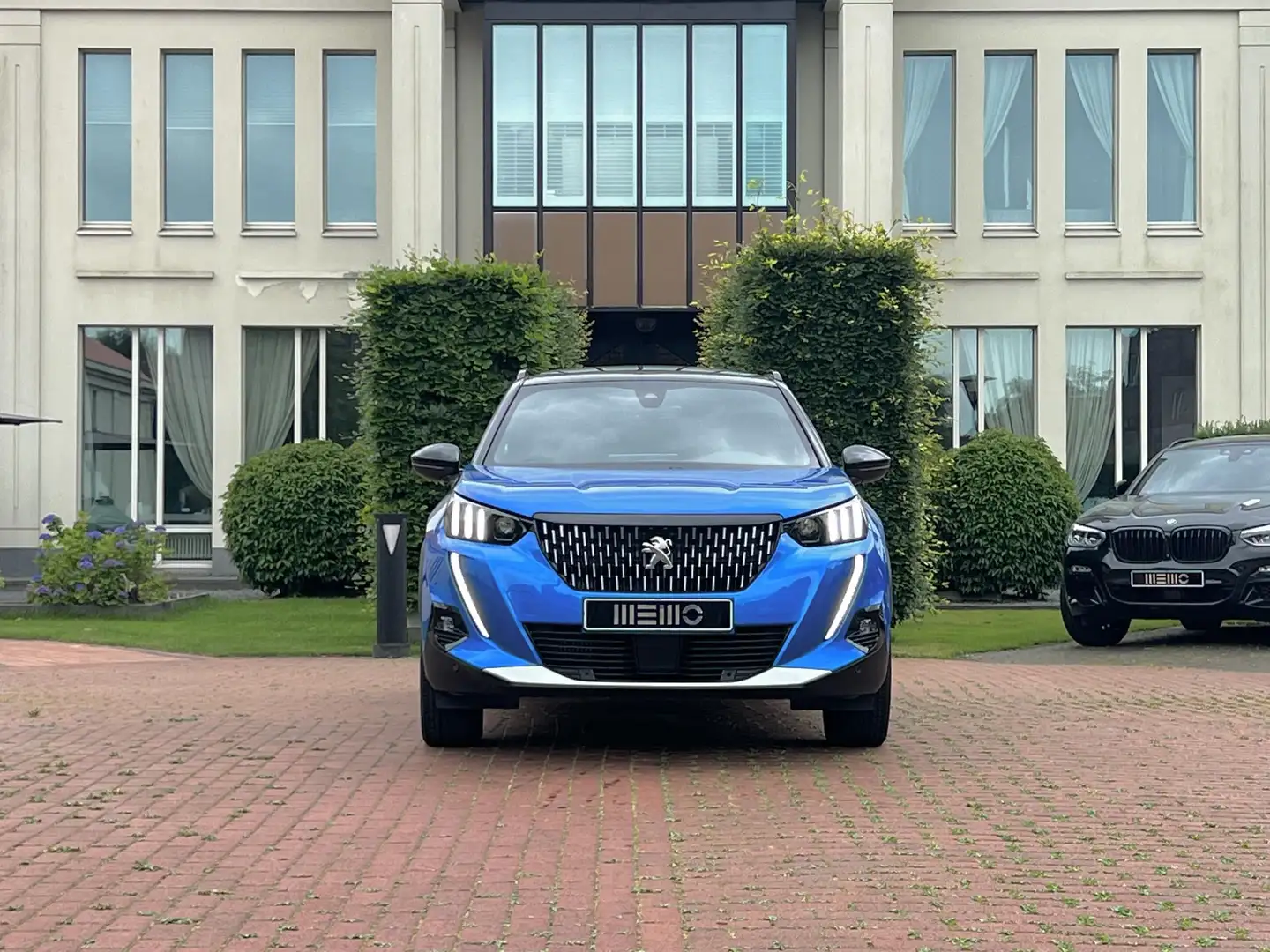 Peugeot 2008 1.2 PureTech GT - FOCAL Audio - Panoramadak - GT L Blau - 2