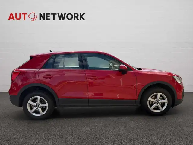 Audi Q2 view 8