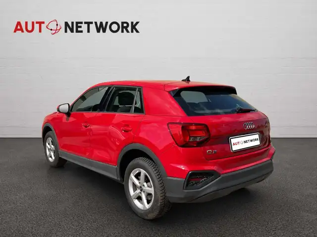 Audi Q2 view 4