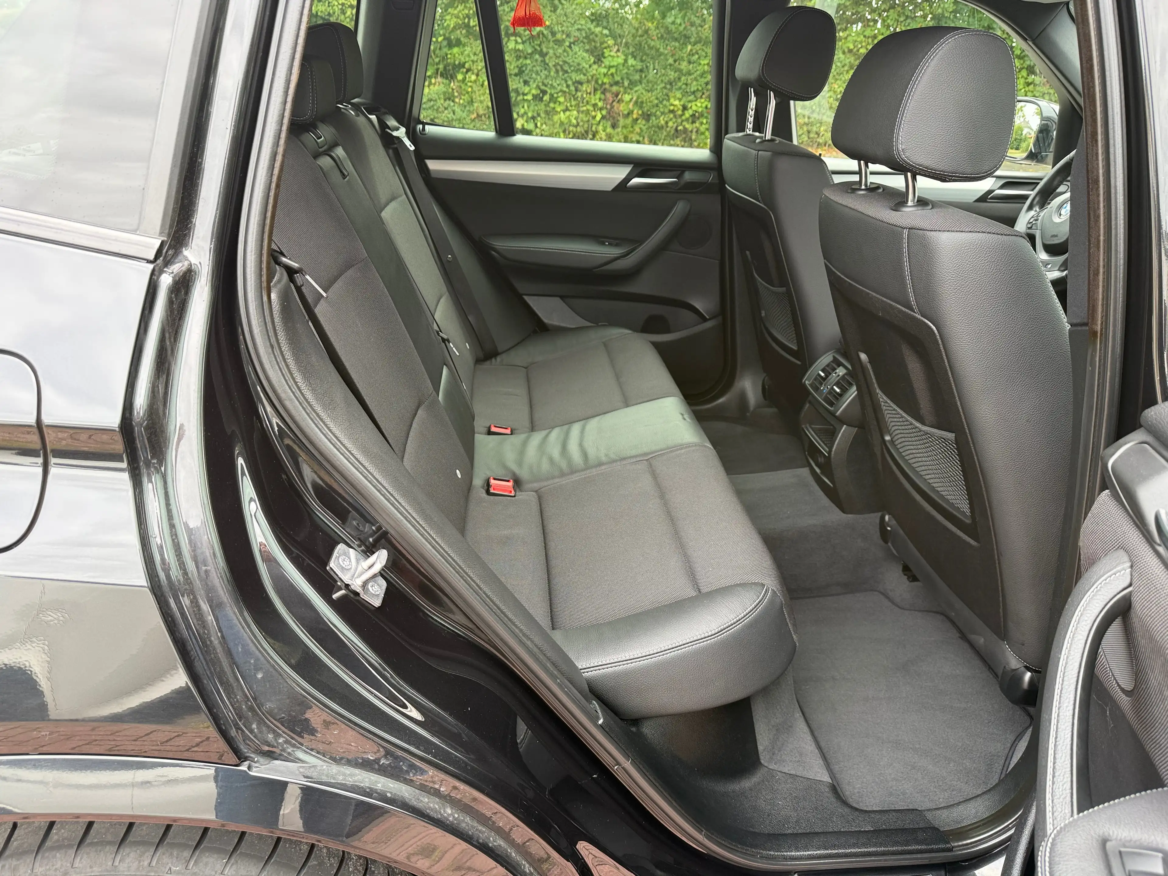 BMW X3 xDrive 20 d M-Paket 2.Hand El. AHK Lenkradheizung 6.Gang Schalter — photo 15