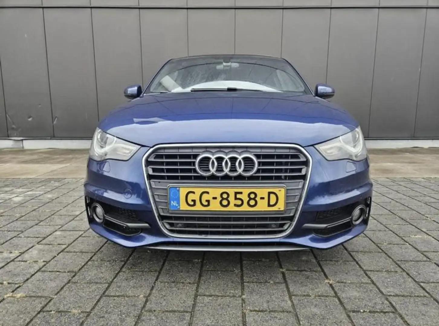 Audi A1 1.6 TDI Pro Line S Blauw - 1