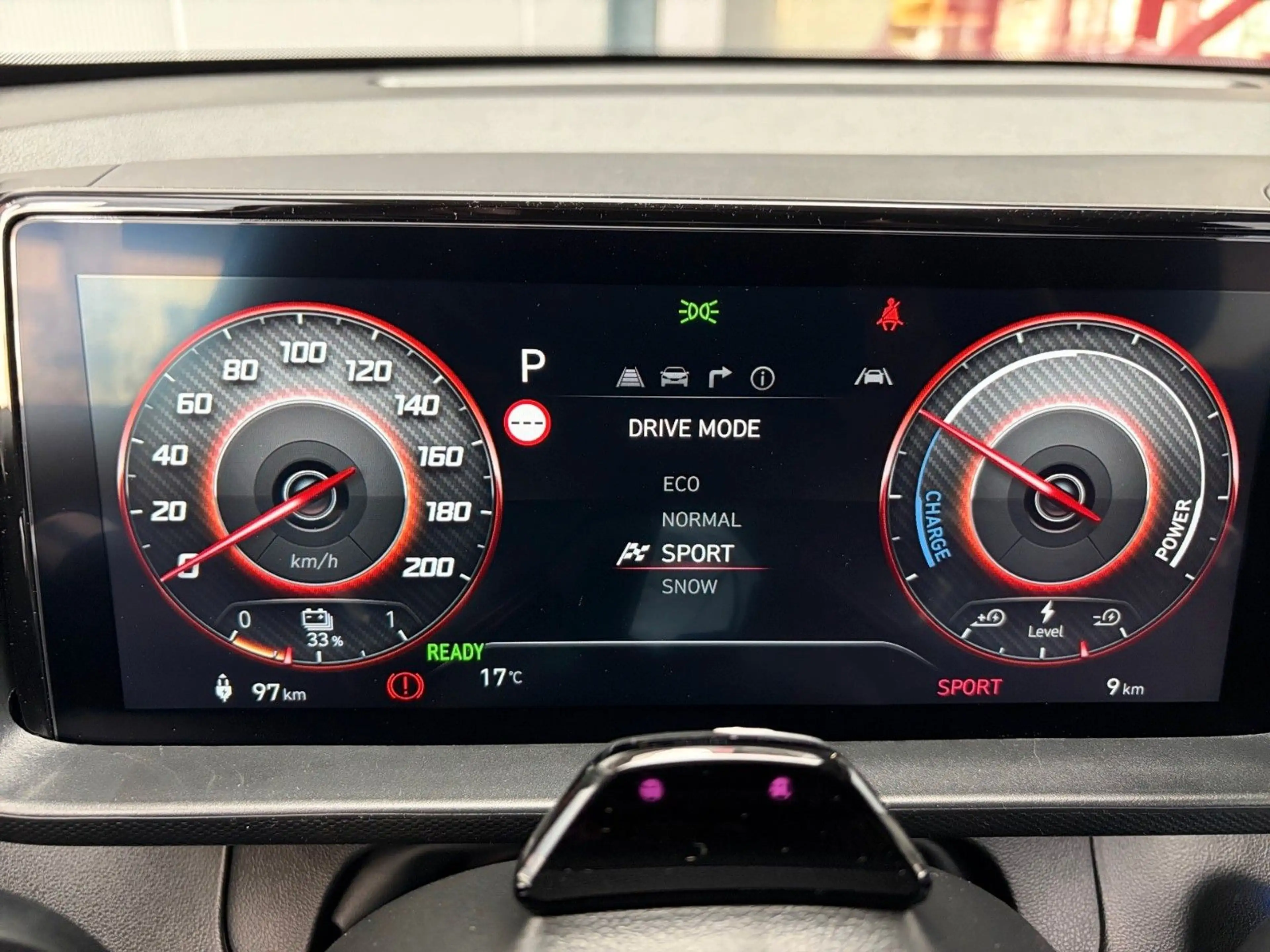 Hyundai Inster Prime 49 kWh V2L Glas-Dach Wärmepumpe — photo 12