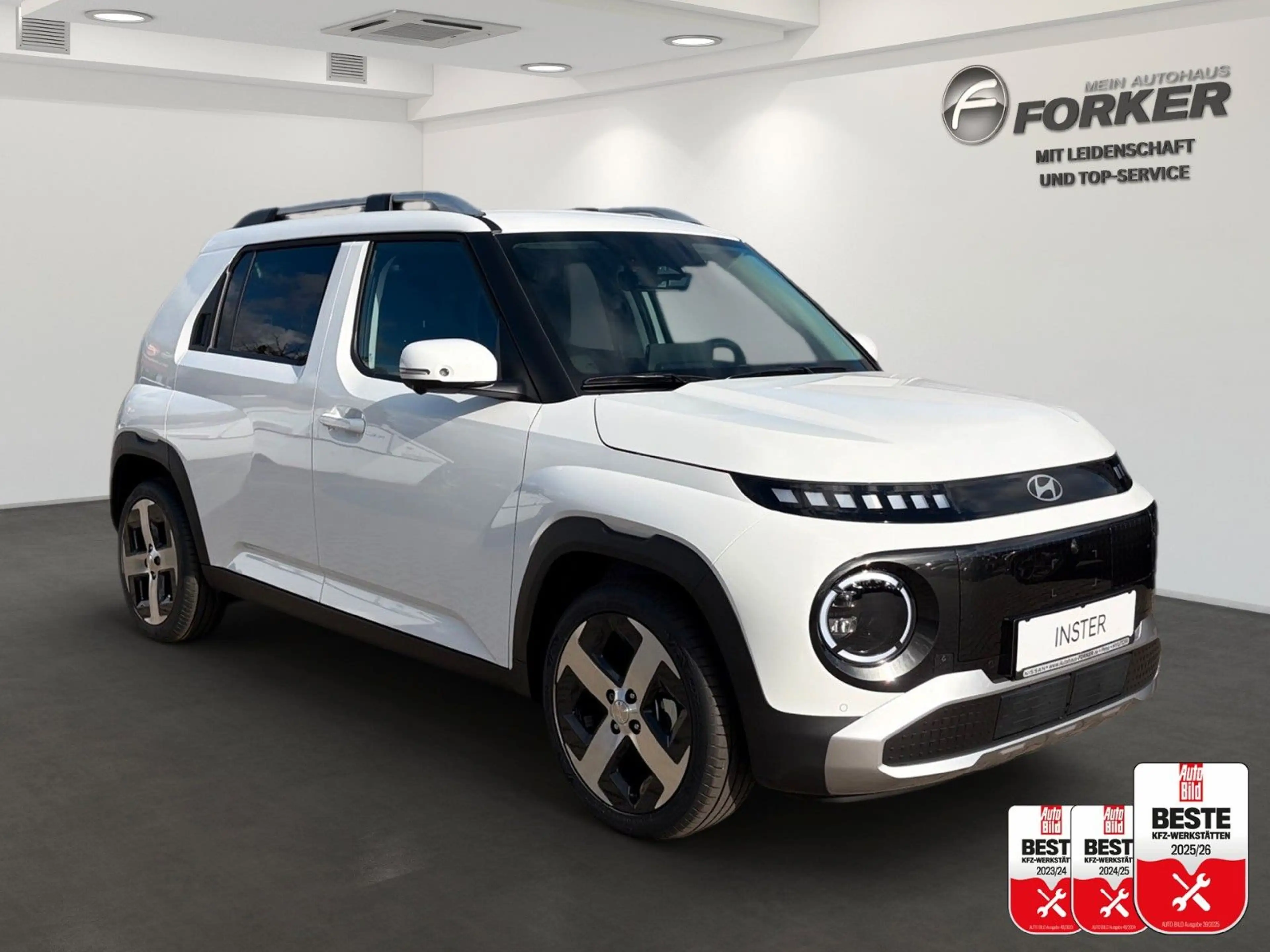 Hyundai Inster Prime 49 kWh V2L Glas-Dach Wärmepumpe — photo 2