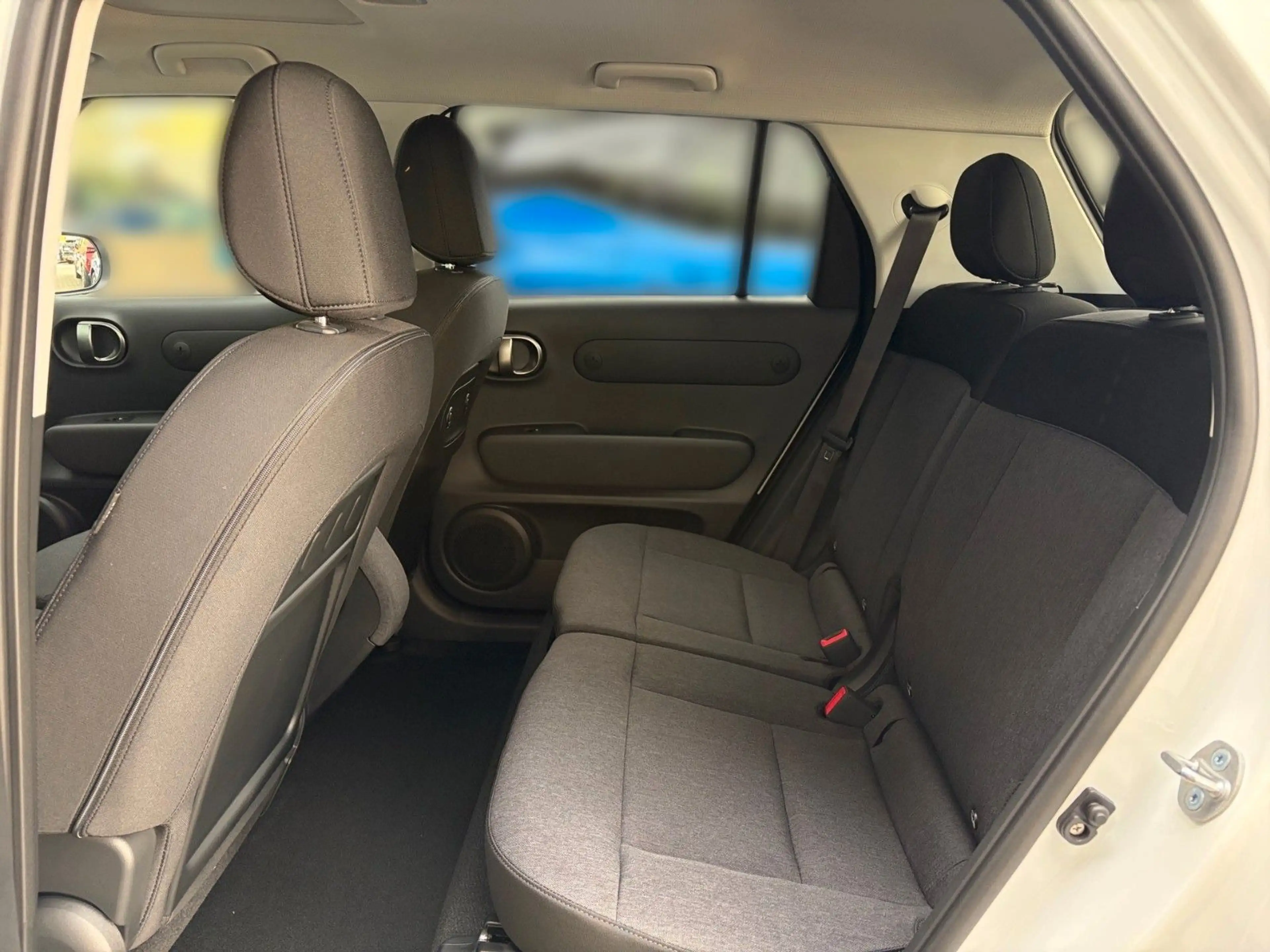 Hyundai Inster Prime 49 kWh V2L Glas-Dach Wärmepumpe — photo 7