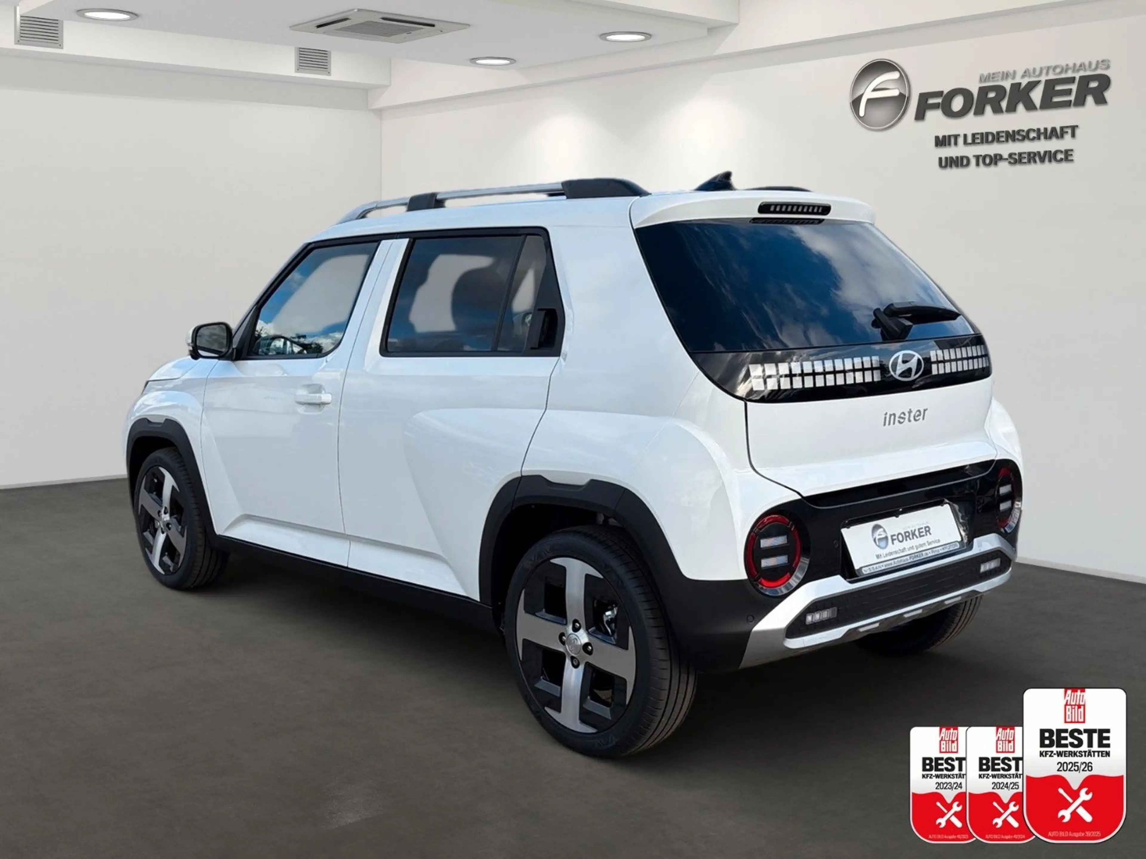 Hyundai Inster Prime 49 kWh V2L Glas-Dach Wärmepumpe — photo 4