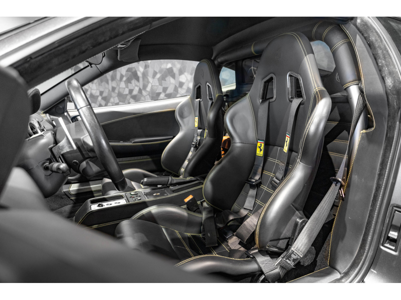 Ferrari F430 Coupé - GRIGIO SILVERSTONE / BAQUETS CARBONE — photo 4