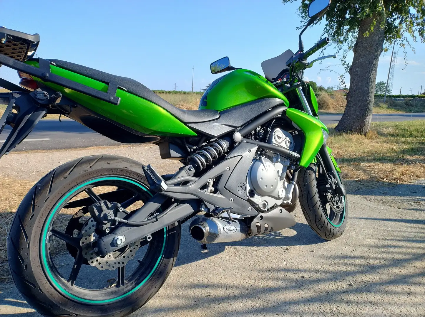 Kawasaki ER - 6 N Vert - 2