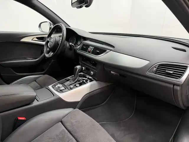 Audi A6 view 15