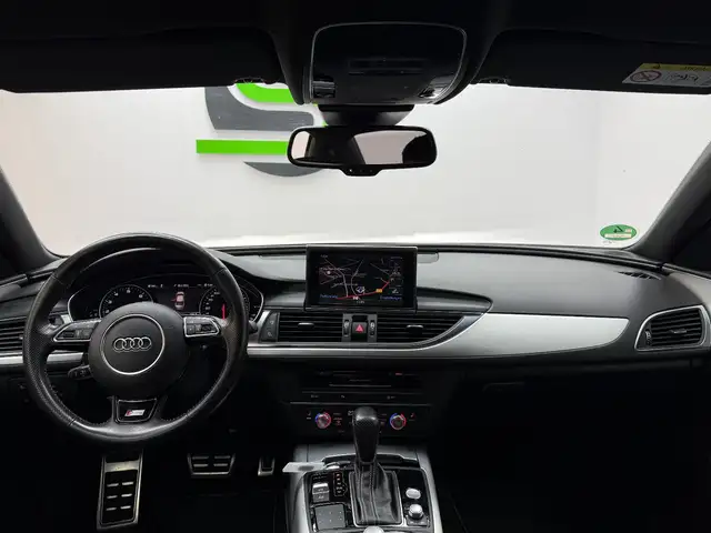 Audi A6 view 13