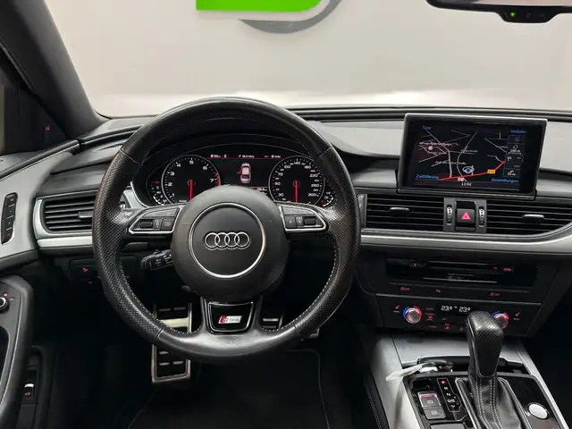 Audi A6 view 14