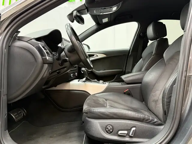 Audi A6 view 10