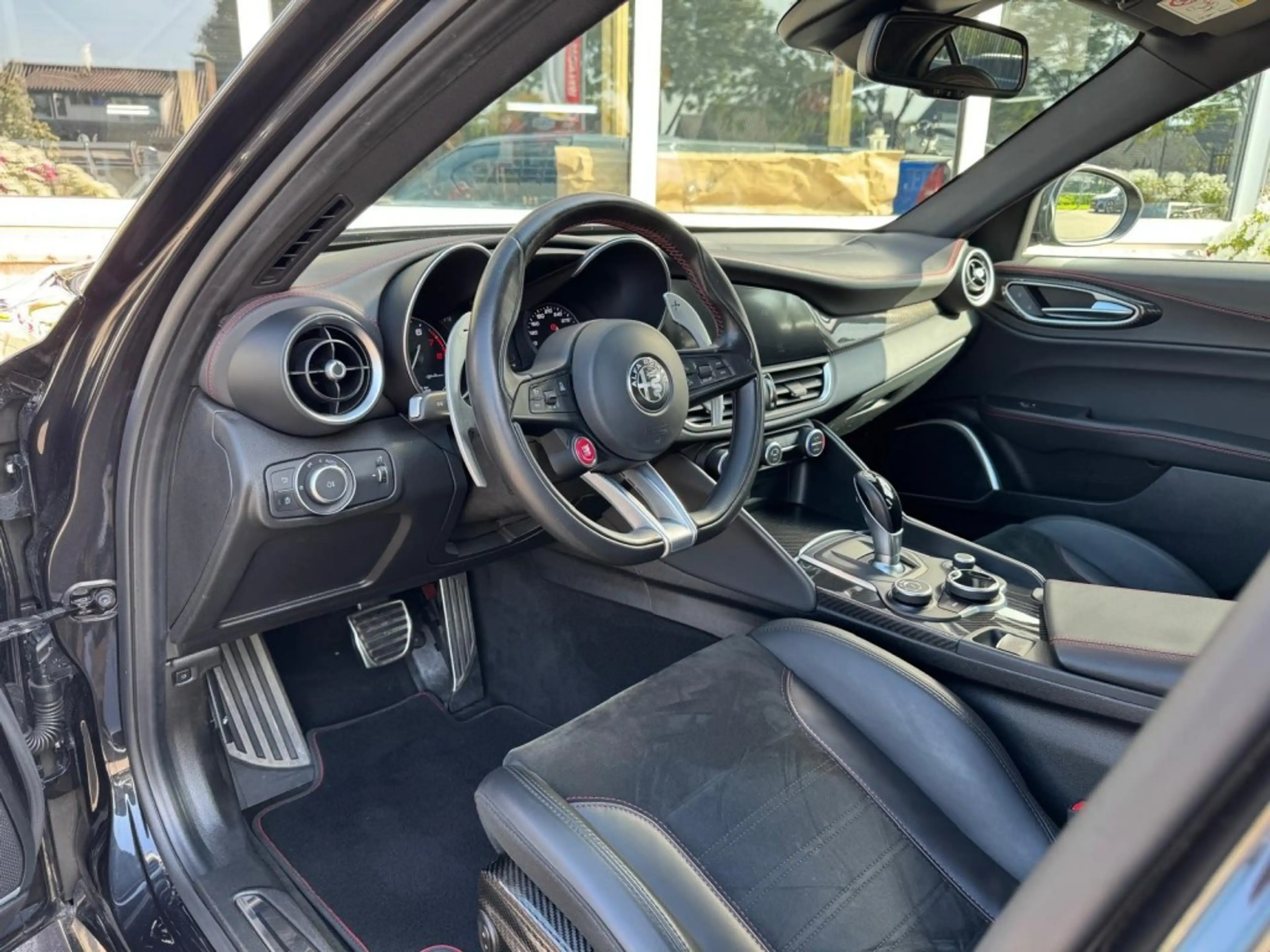 Alfa Romeo Giulia 2.9 V6 QUADRIFOGLIO Carbon pakket Sparco kuipstoel — photo 13