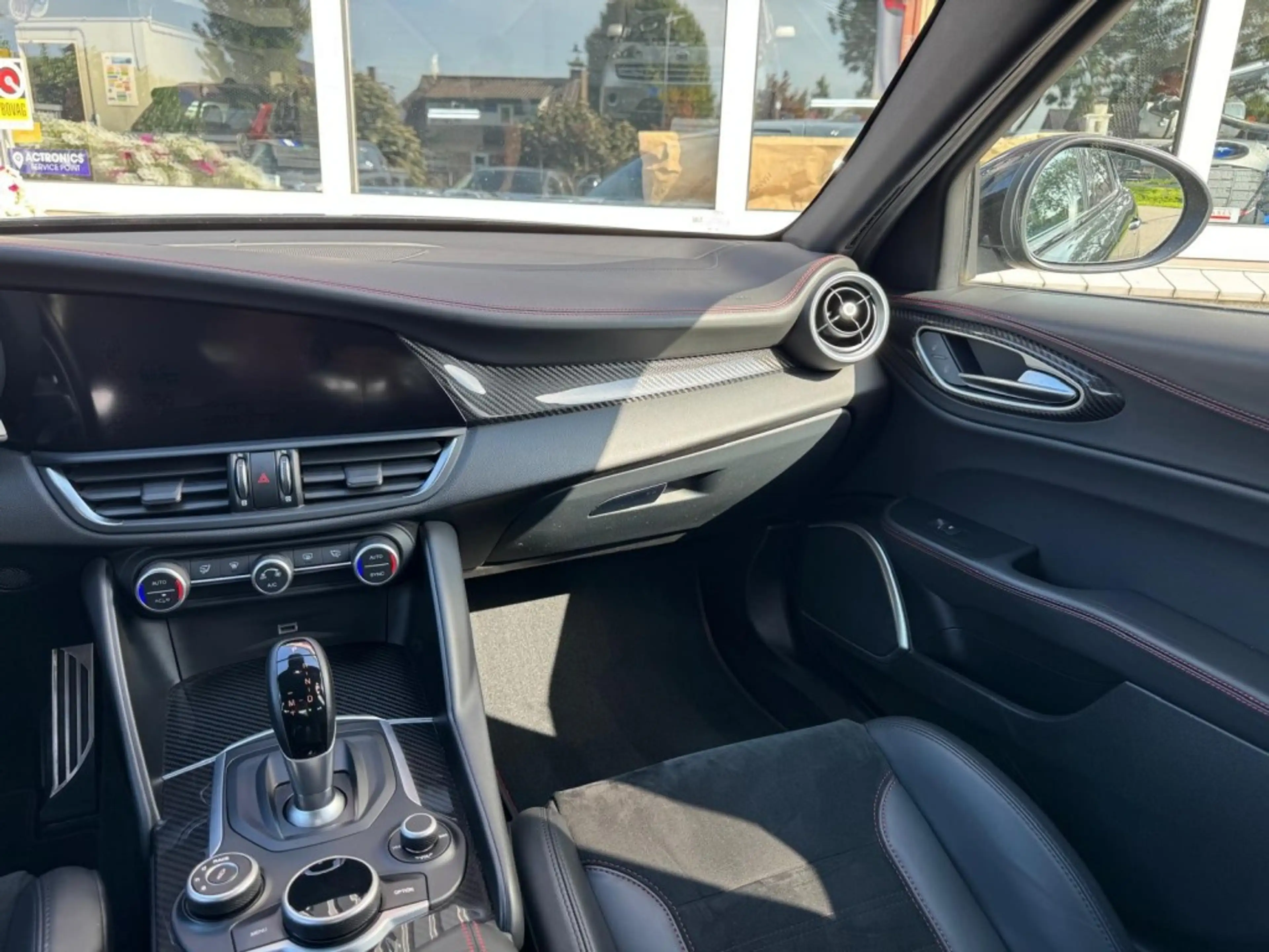 Alfa Romeo Giulia 2.9 V6 QUADRIFOGLIO Carbon pakket Sparco kuipstoel — photo 25