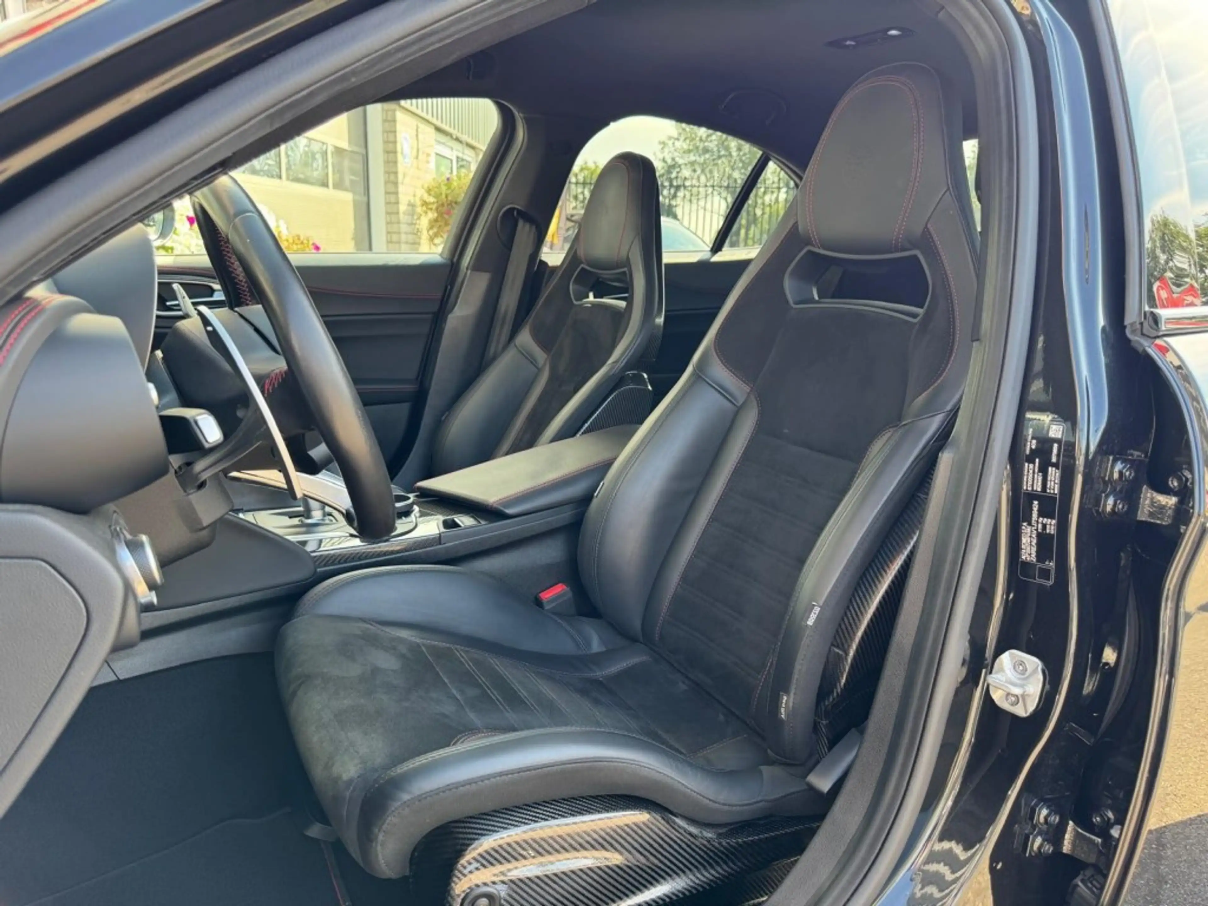 Alfa Romeo Giulia 2.9 V6 QUADRIFOGLIO Carbon pakket Sparco kuipstoel — photo 18
