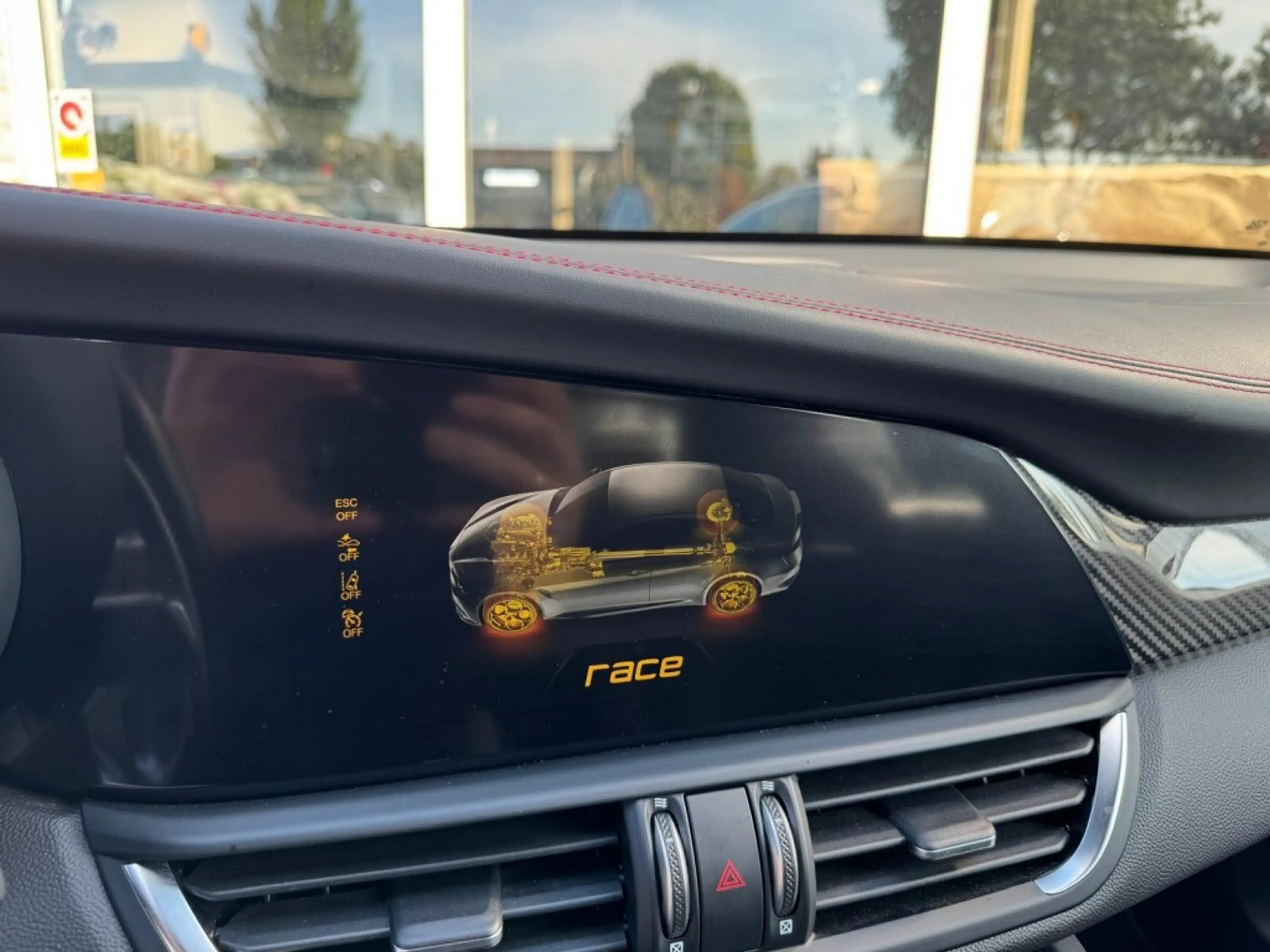 Alfa Romeo Giulia 2.9 V6 QUADRIFOGLIO Carbon pakket Sparco kuipstoel — photo 46
