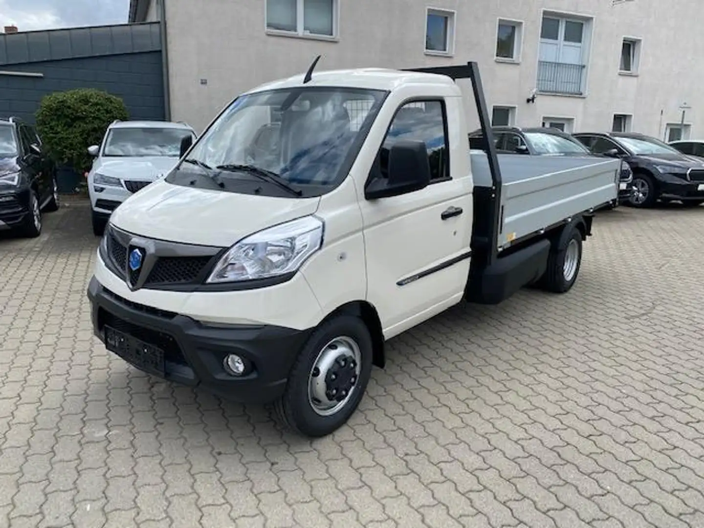 Piaggio Porter Kipper+ZWILLING+3.250mmRADSTAND+LONGRANGE Weiß - 2