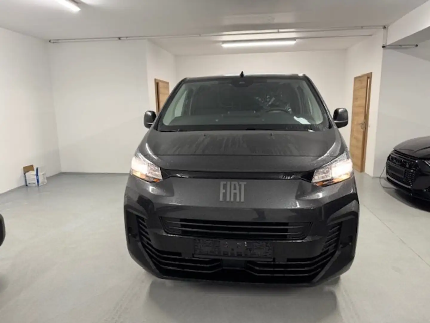 Fiat Scudo Blue DHi  6-Gang; Einparkhilfe Grau - 2