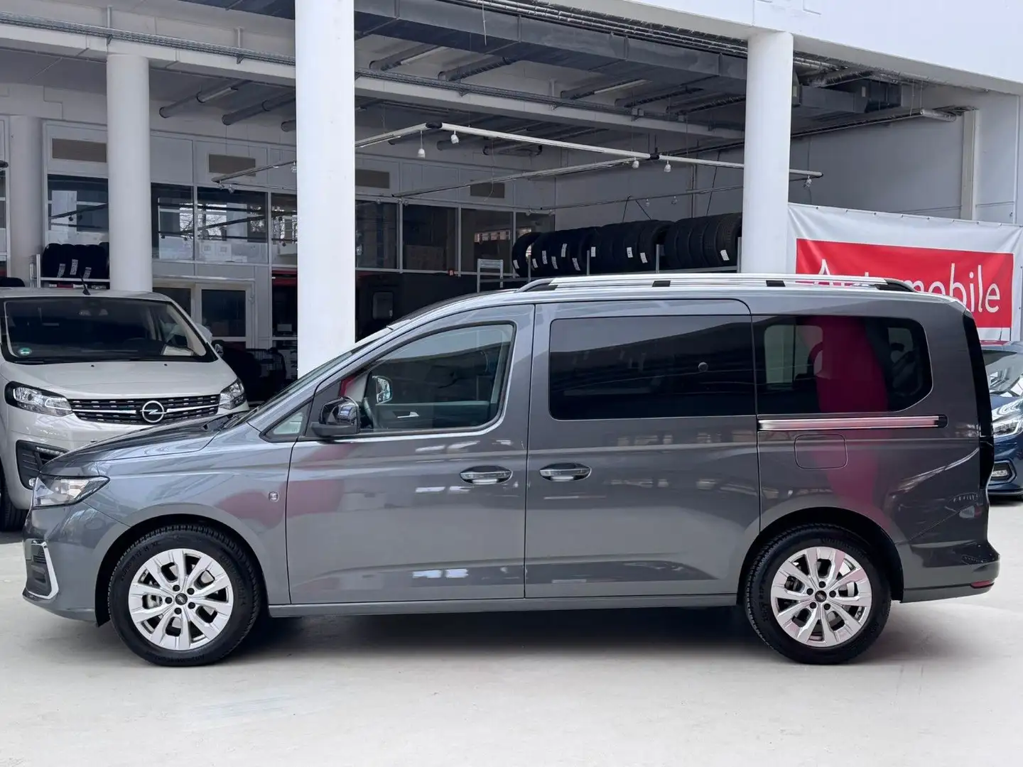 Ford Grand Tourneo Connect Titanium Automatik Grau - 2