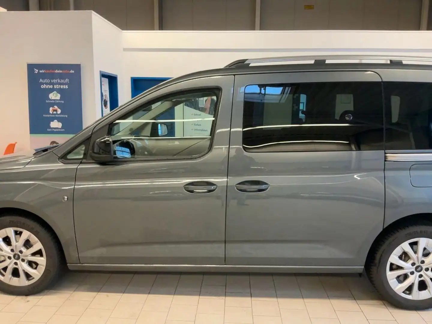 Ford Grand Tourneo Connect Titanium Automatik Grau - 2
