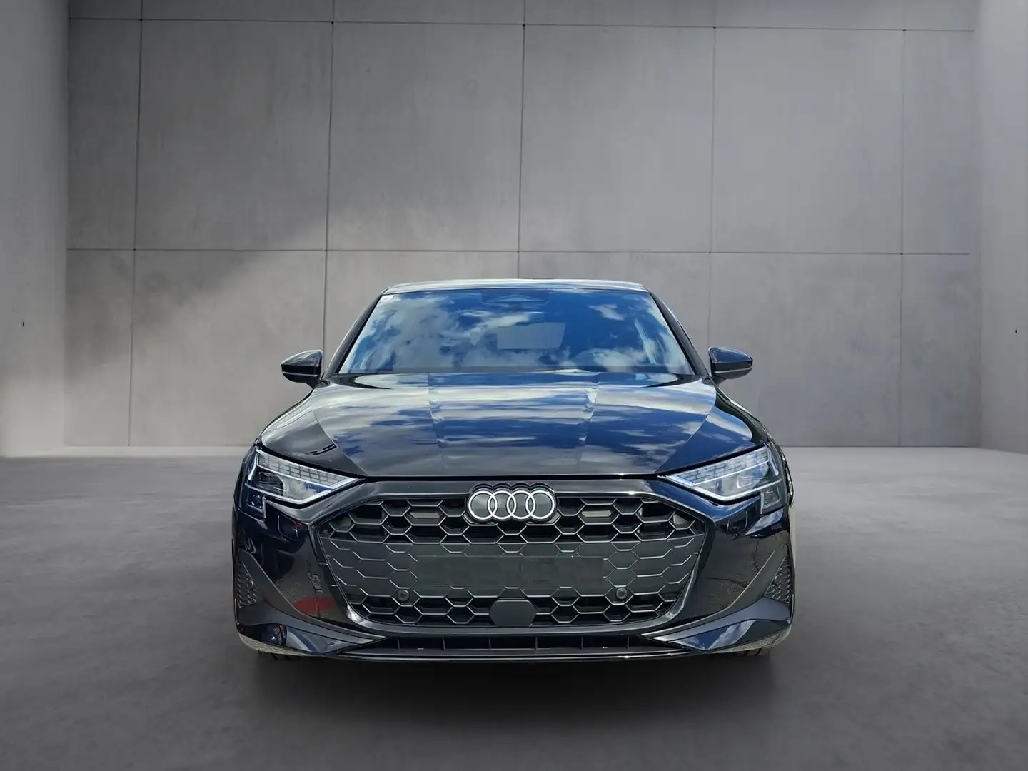 Audi A3 30 TFSI Schwarz - 2