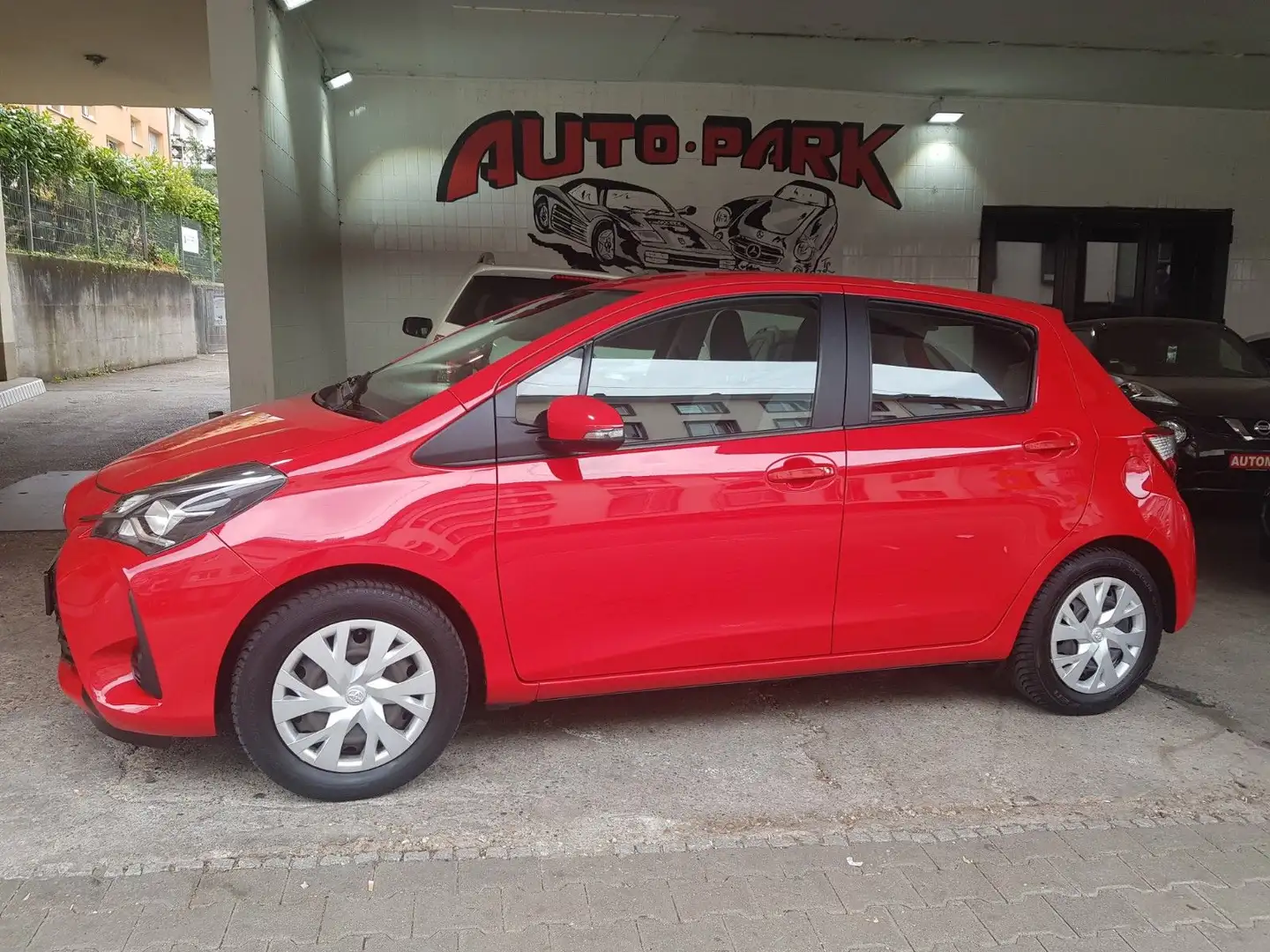 Toyota Yaris Comfort/1Hand/KAMERA/GARANTIE Rot - 1