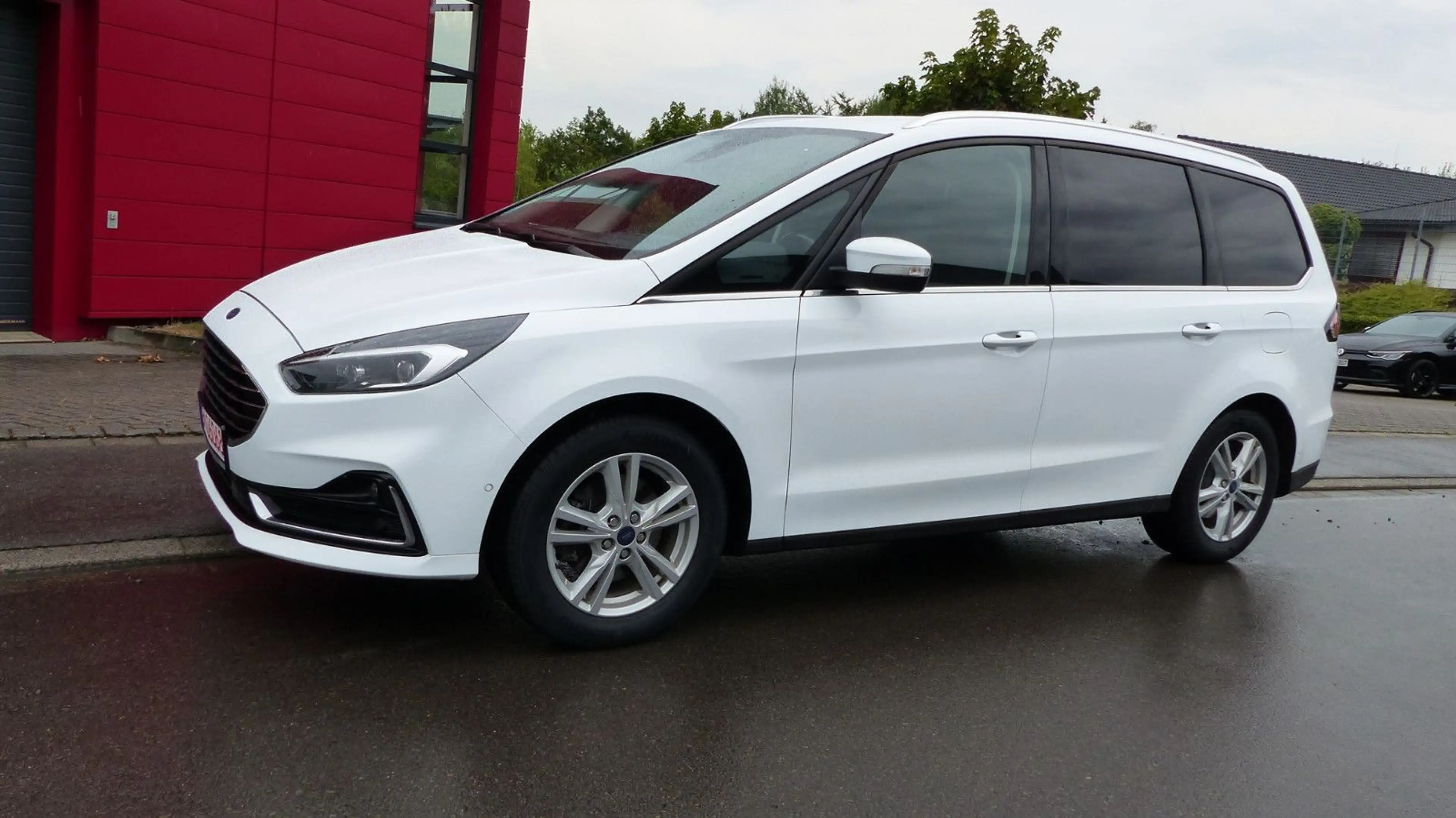 Ford Galaxy Titanium, 7 Sitzer,AHK, NR,1.Hand — photo 2