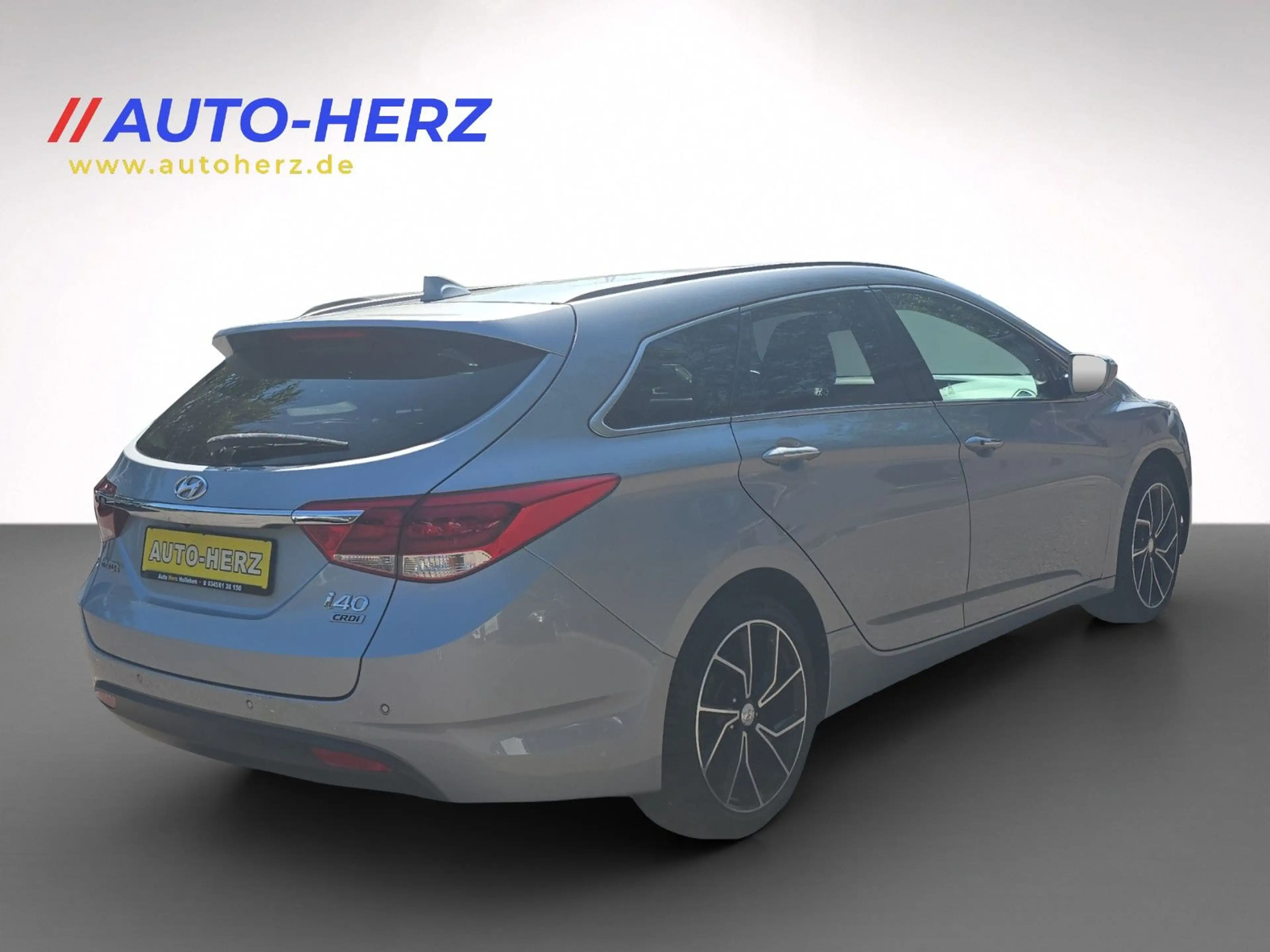 Hyundai i40 cw Space Plus *LEDER+XENON+PDC+AHK* — photo 8
