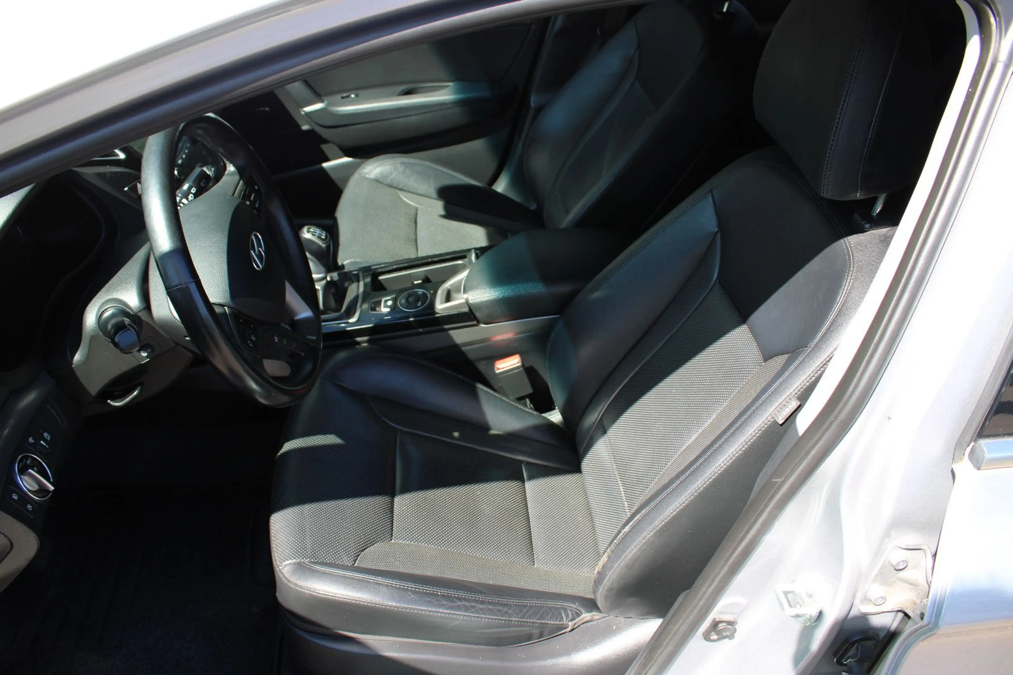 Hyundai i40 cw Space Plus *LEDER+XENON+PDC+AHK* — photo 12