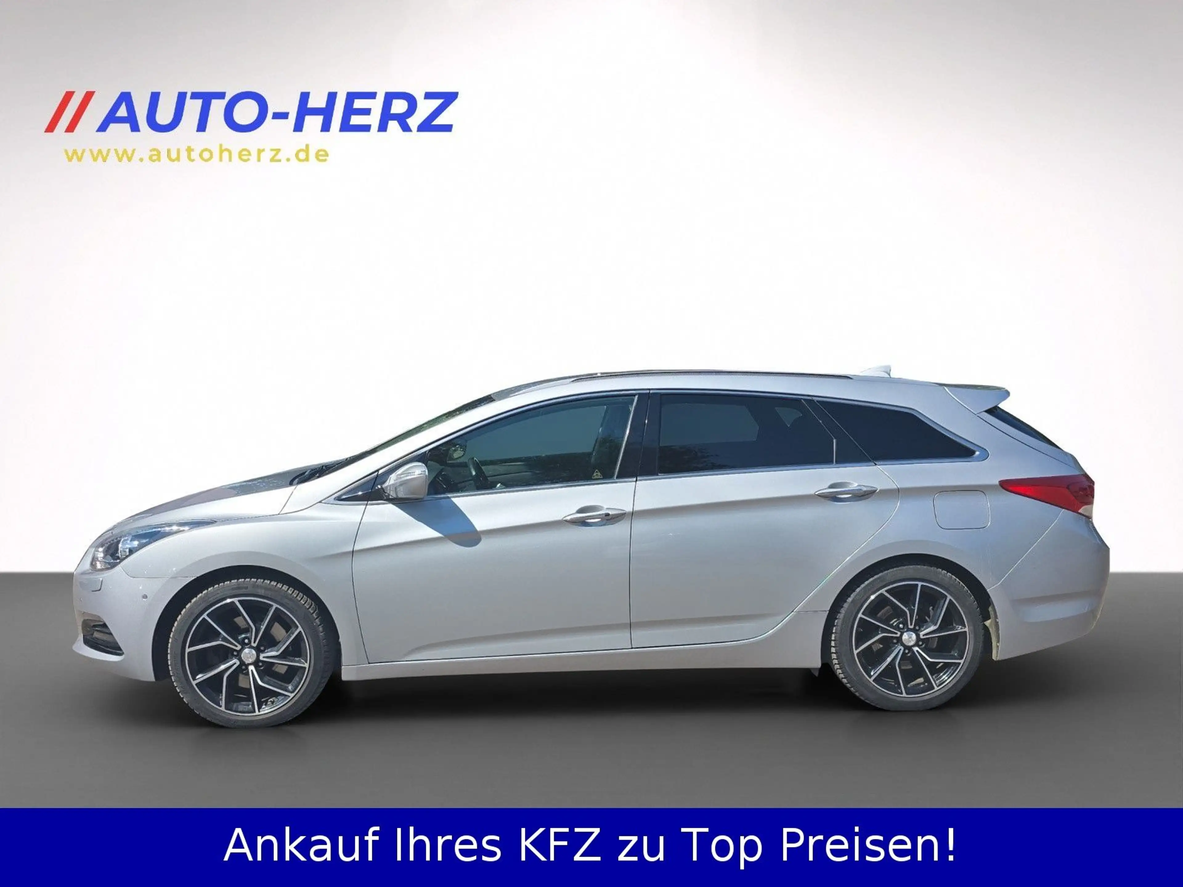 Hyundai i40 cw Space Plus *LEDER+XENON+PDC+AHK* — photo 6