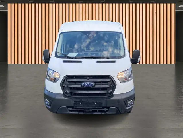 Ford Transit view 3