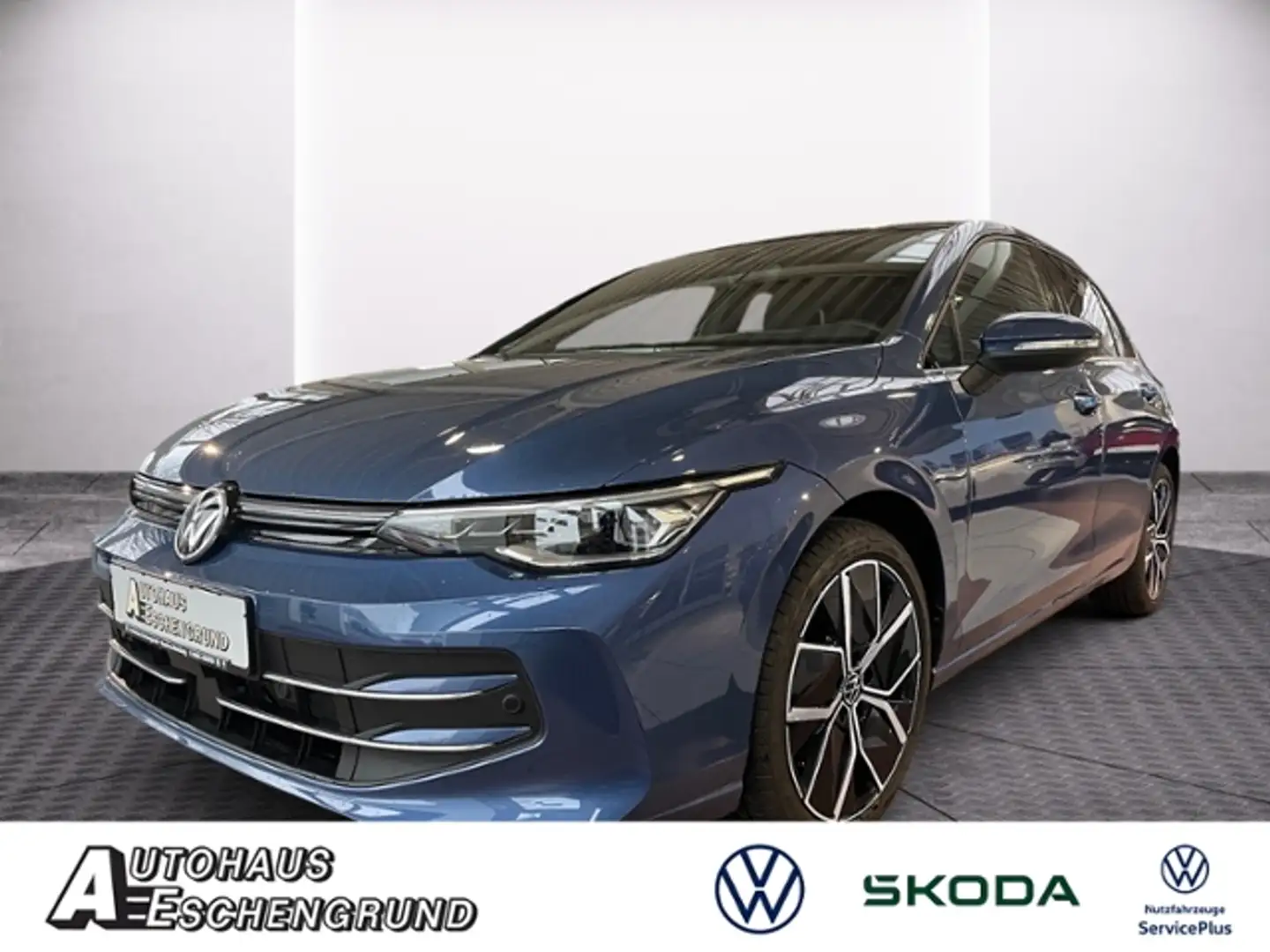 Volkswagen Golf VIII 1.5 eTSI 50 JAHRE AHK DCC PANO Blue - 1