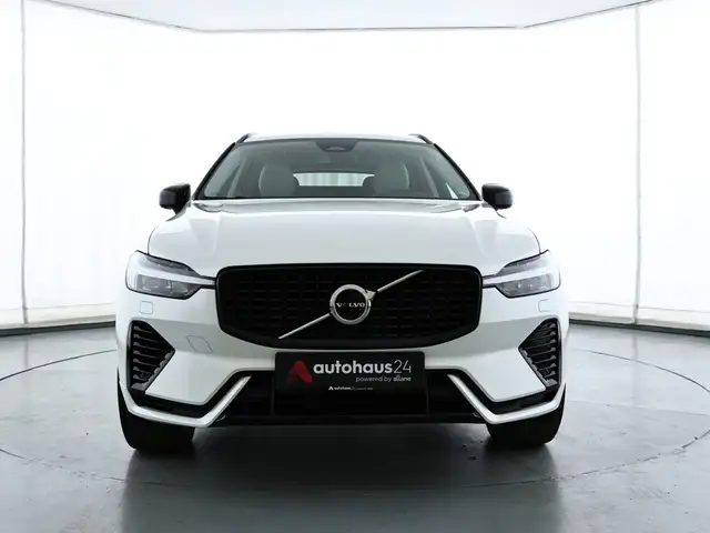 Volvo XC60 view 2