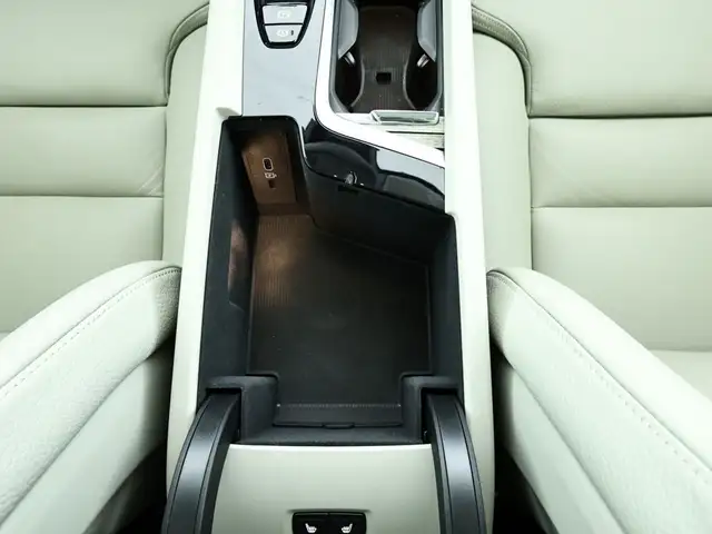 Volvo XC60 view 14