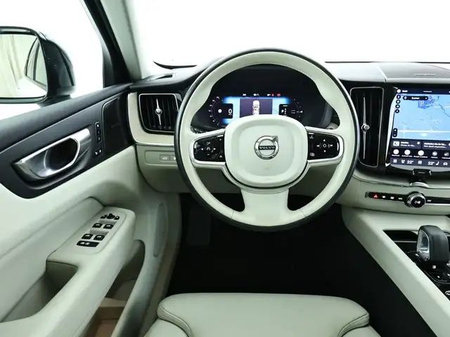 Volvo XC60 view 10