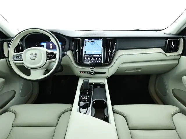 Volvo XC60 view 9