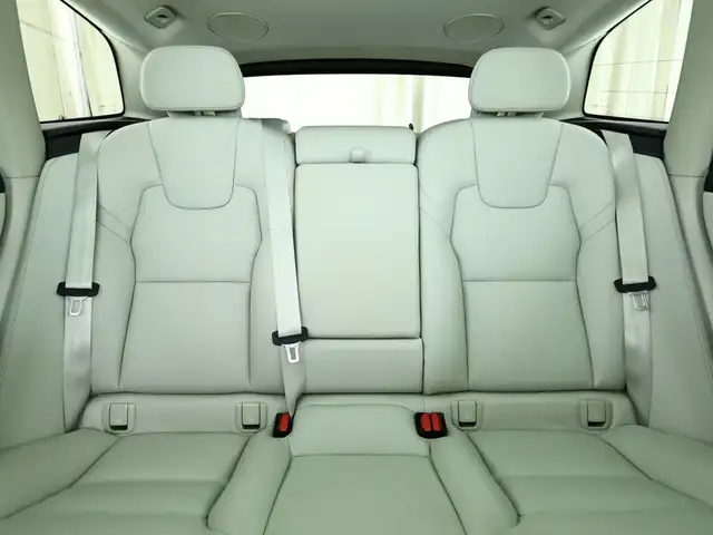 Volvo XC60 view 15