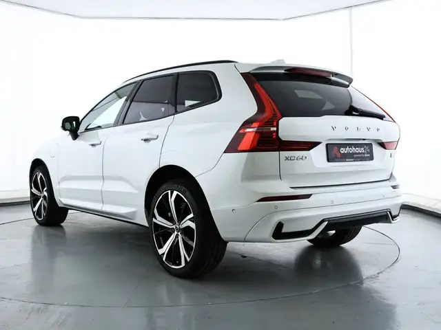Volvo XC60 view 4