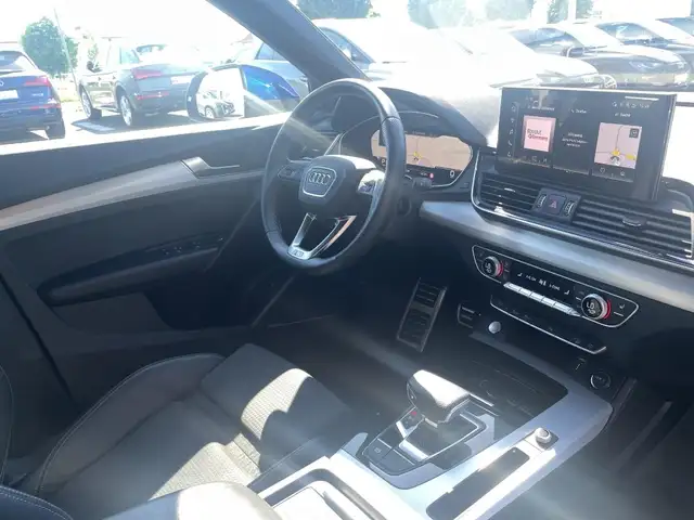 Audi Q5 view 15