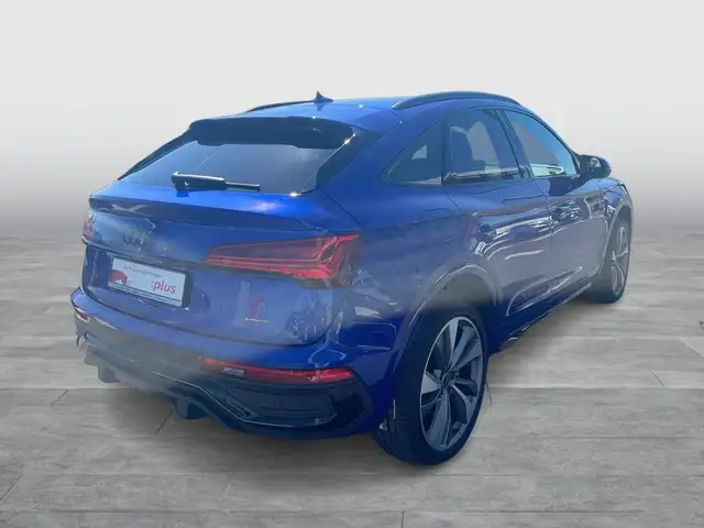 Audi Q5 view 5