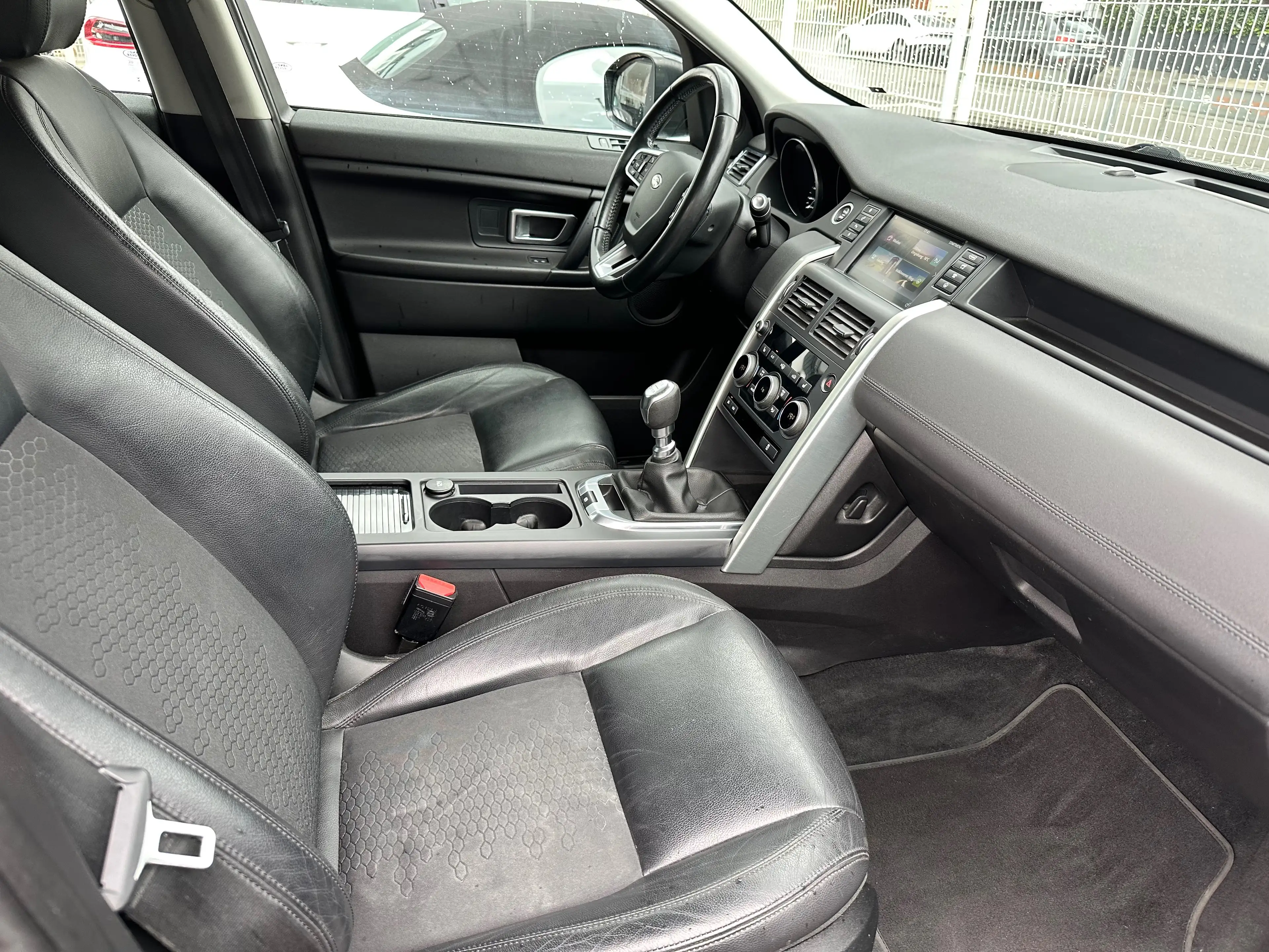 Land Rover Discovery Sport Pure TEILLEDER NAVI SITZHEIZUNG — photo 14
